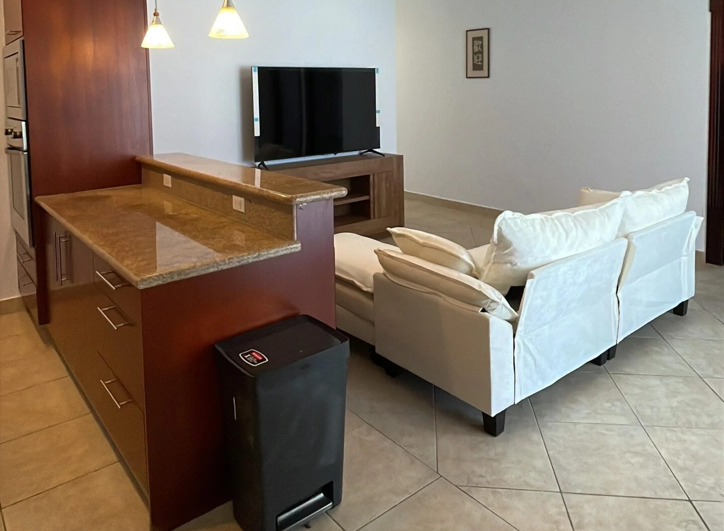 CUPECOY LUXURIOUS 1 BEDROOM APARTMENT